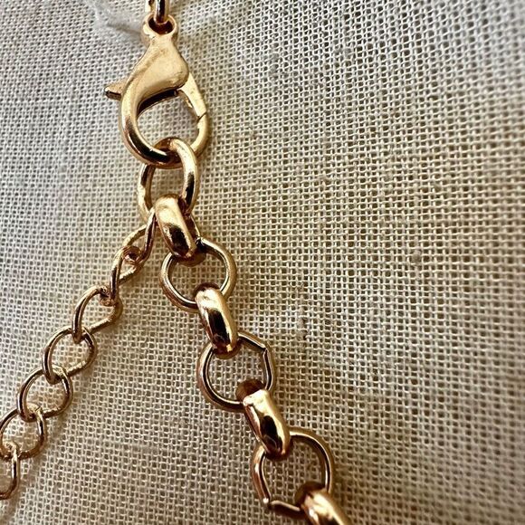 LOFT Necklace Boho Pink Cluster Beaded Bib Gold Tone necklace - Picture 4 of 7